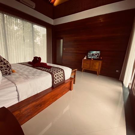 Nirankara Ubud Villa Bagian luar foto