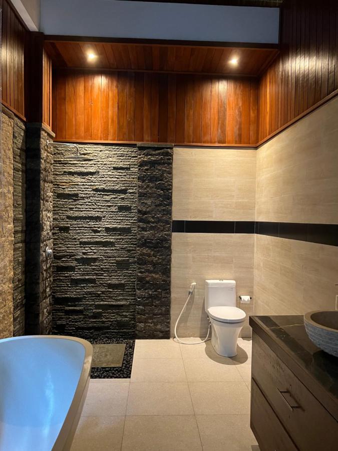 Nirankara Ubud Villa Bagian luar foto