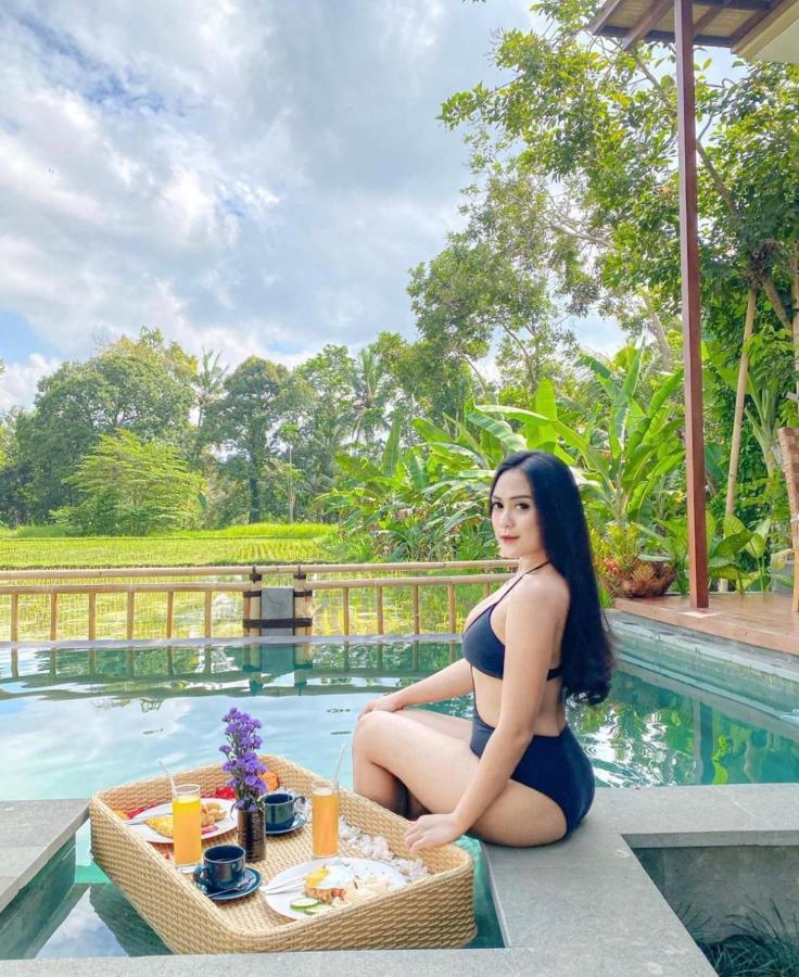 Nirankara Ubud Villa Bagian luar foto